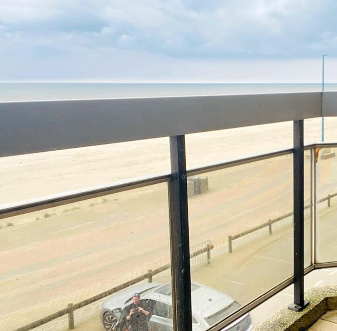 Apartment Vue Frontale Mer, 4 Personnes Bray-Dunes